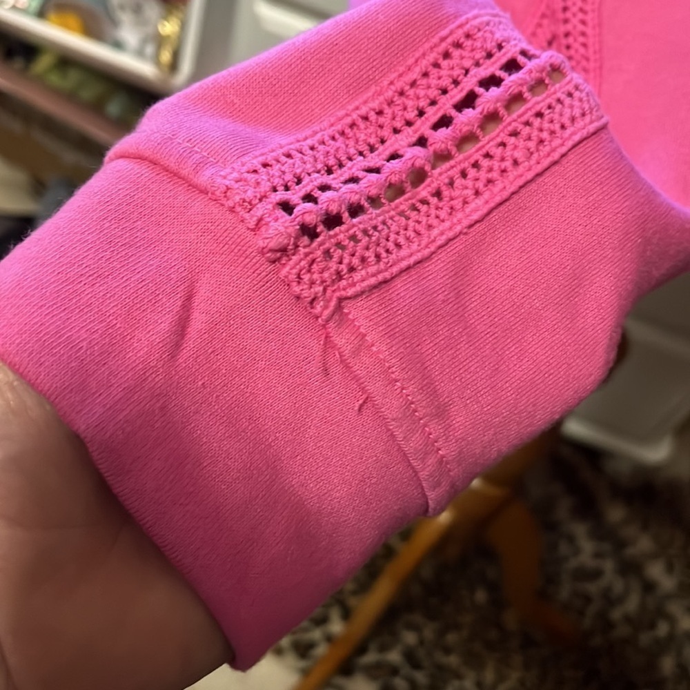 Rae Dunn bright pink crew neck sweatshirt with cutout detailing on sleeves, new - Picture 5 of 11